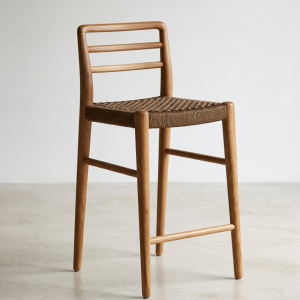 Banqueta en madera teca y mimbre trenzado