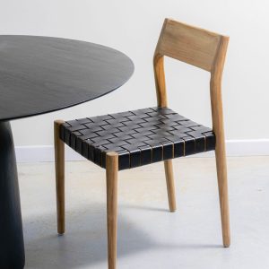 Silla en Teca y cuero negro