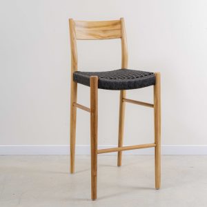 Banquetas en teca y loom sintético