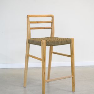 Banqueta en madera teca y mimbre trenzado