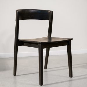 Silla en madera teca color negro