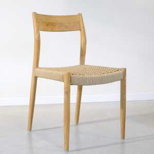 Silla en teca y fibra de loom sintética