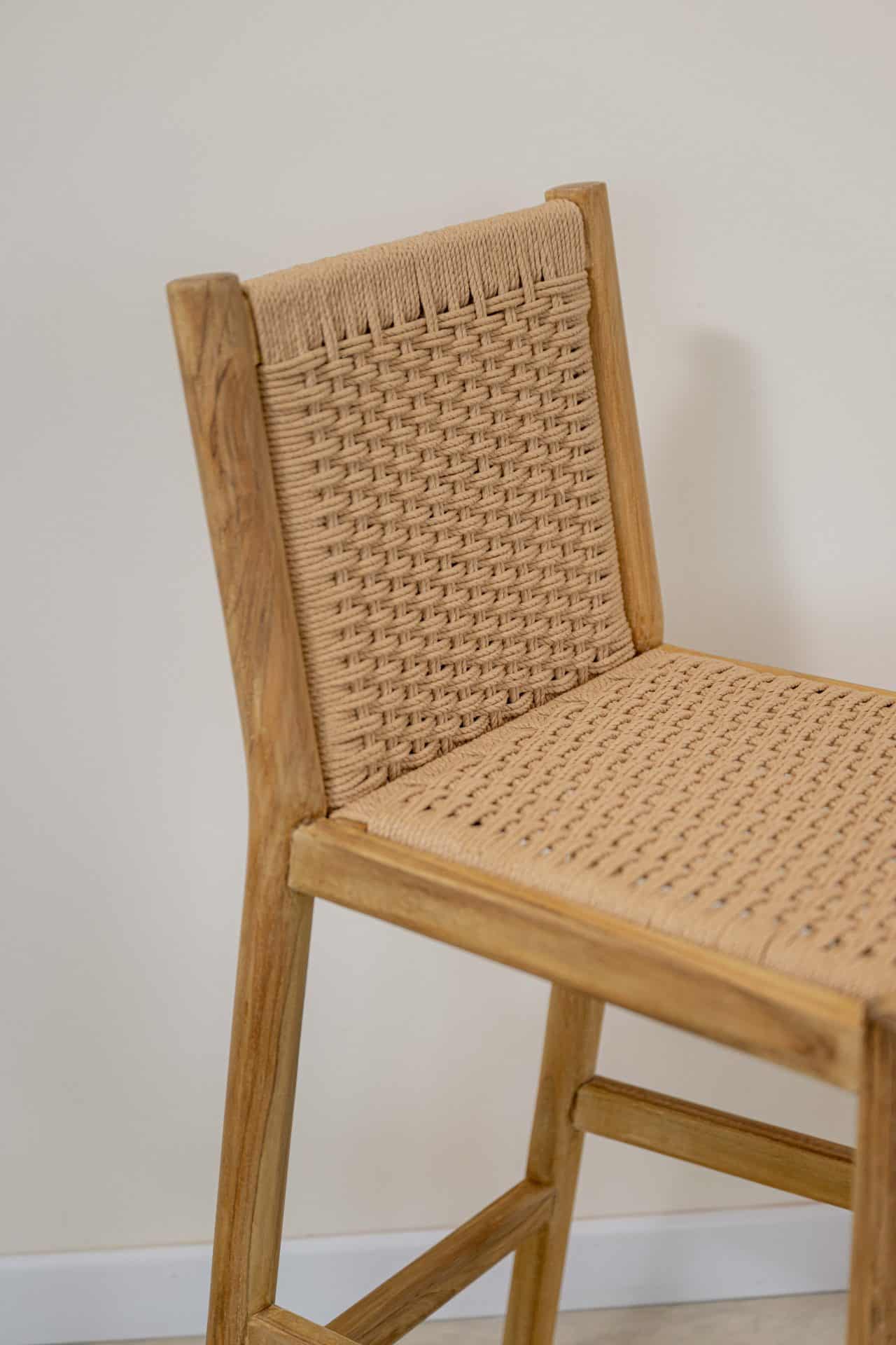 Banqueta en madera teca y cuerda en respaldo y asiento - Imagen 5