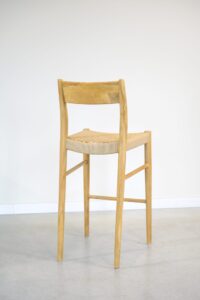Banqueta en teca y loom sintético
