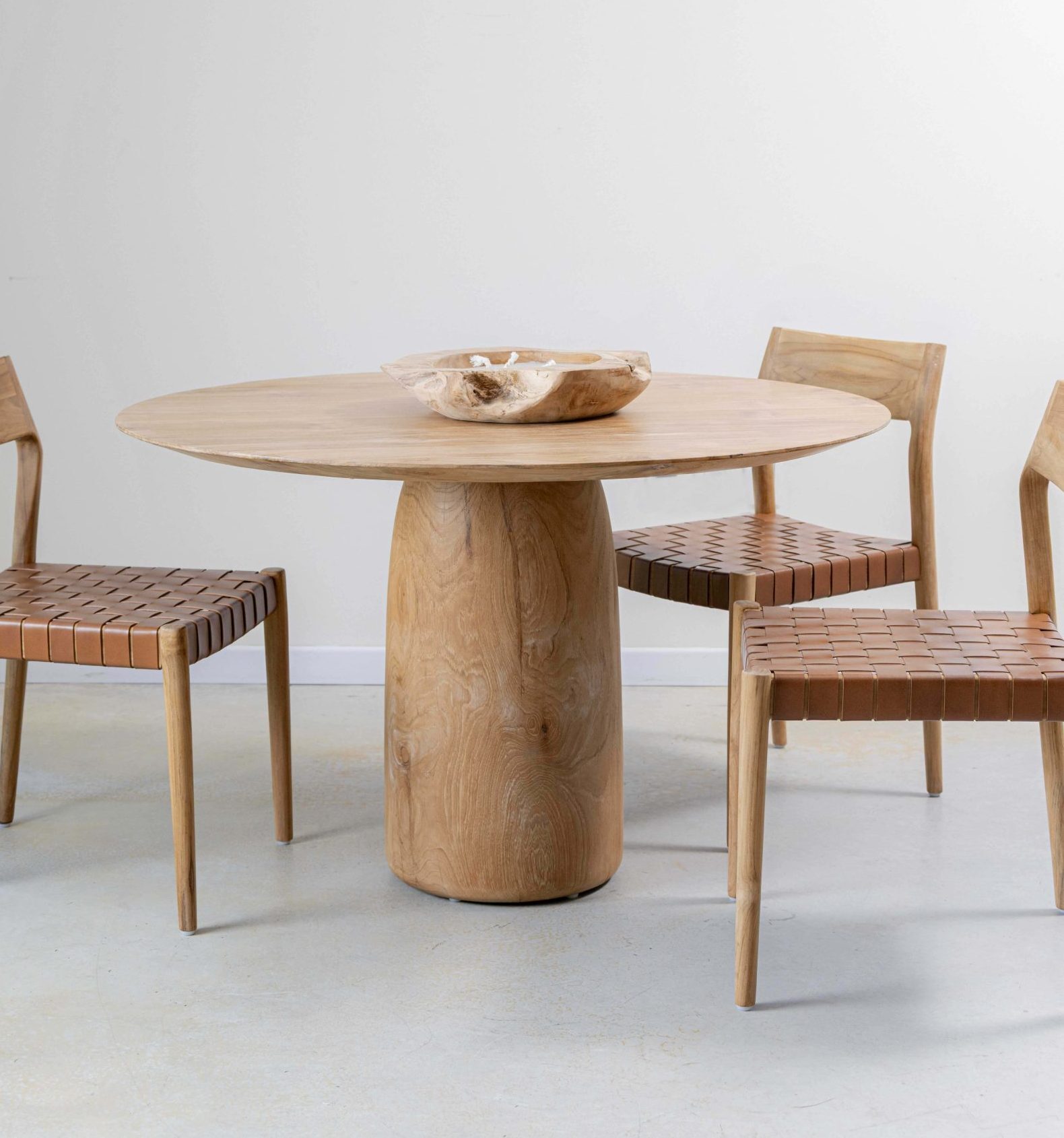Mesa en madera de teca natural