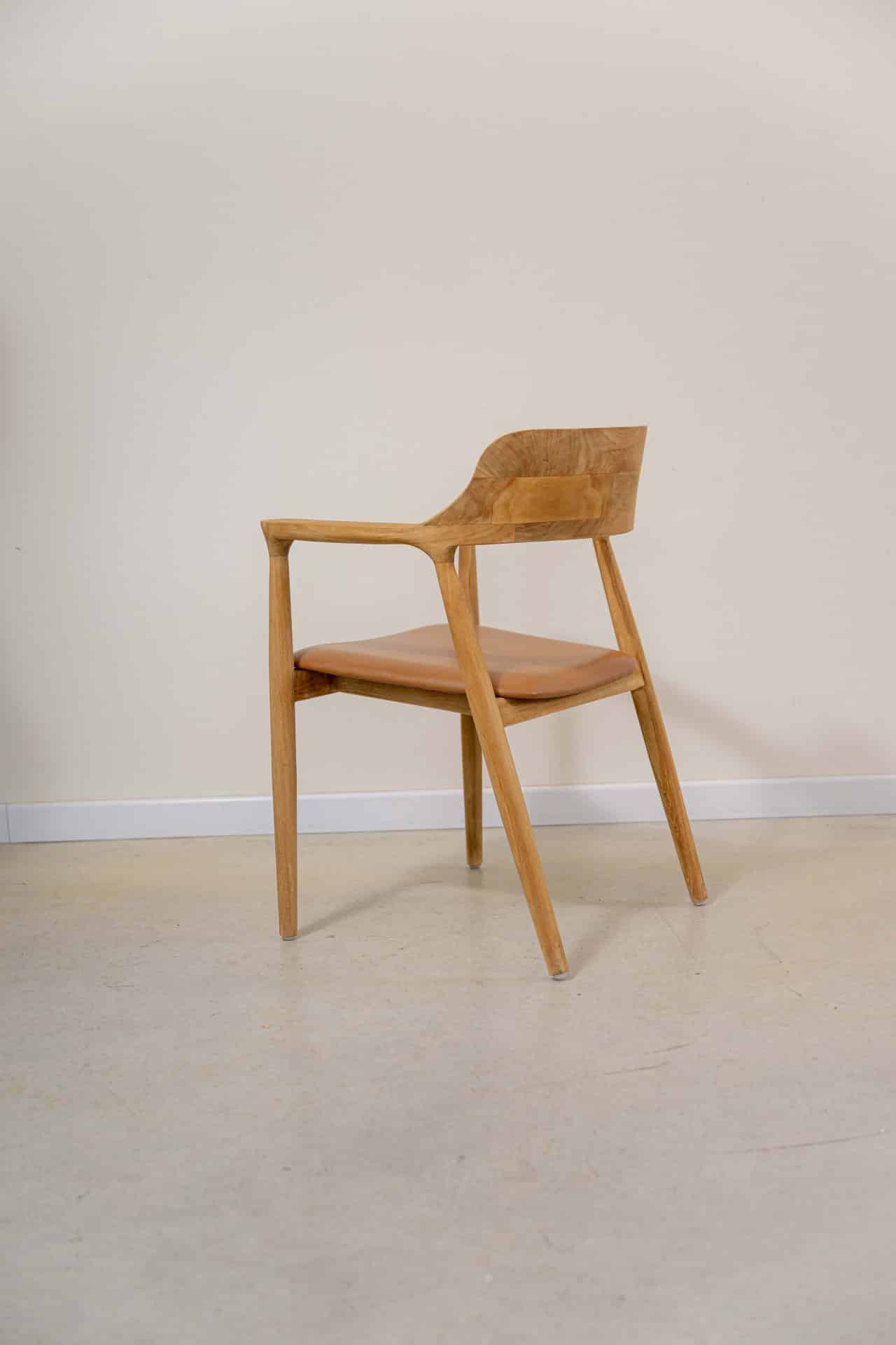 Silla en teca y cuero - Imagen 6