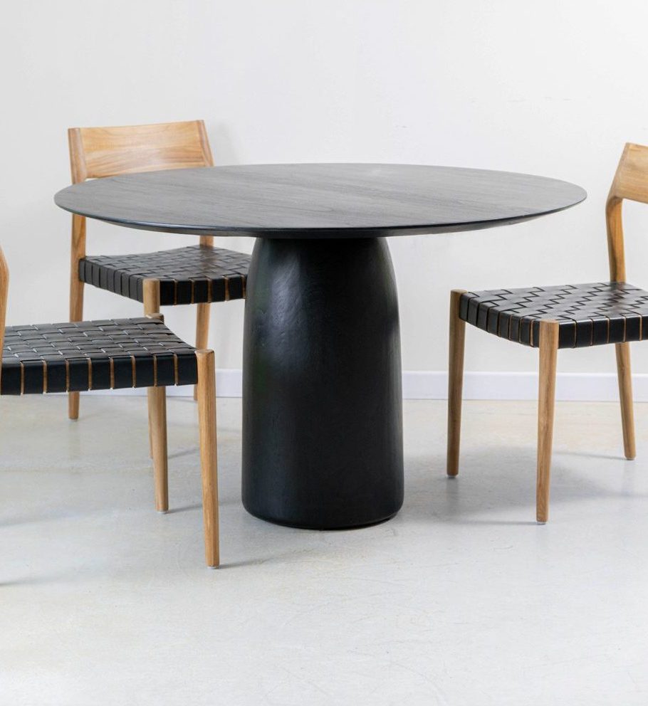 Mesa en madera de teca negra