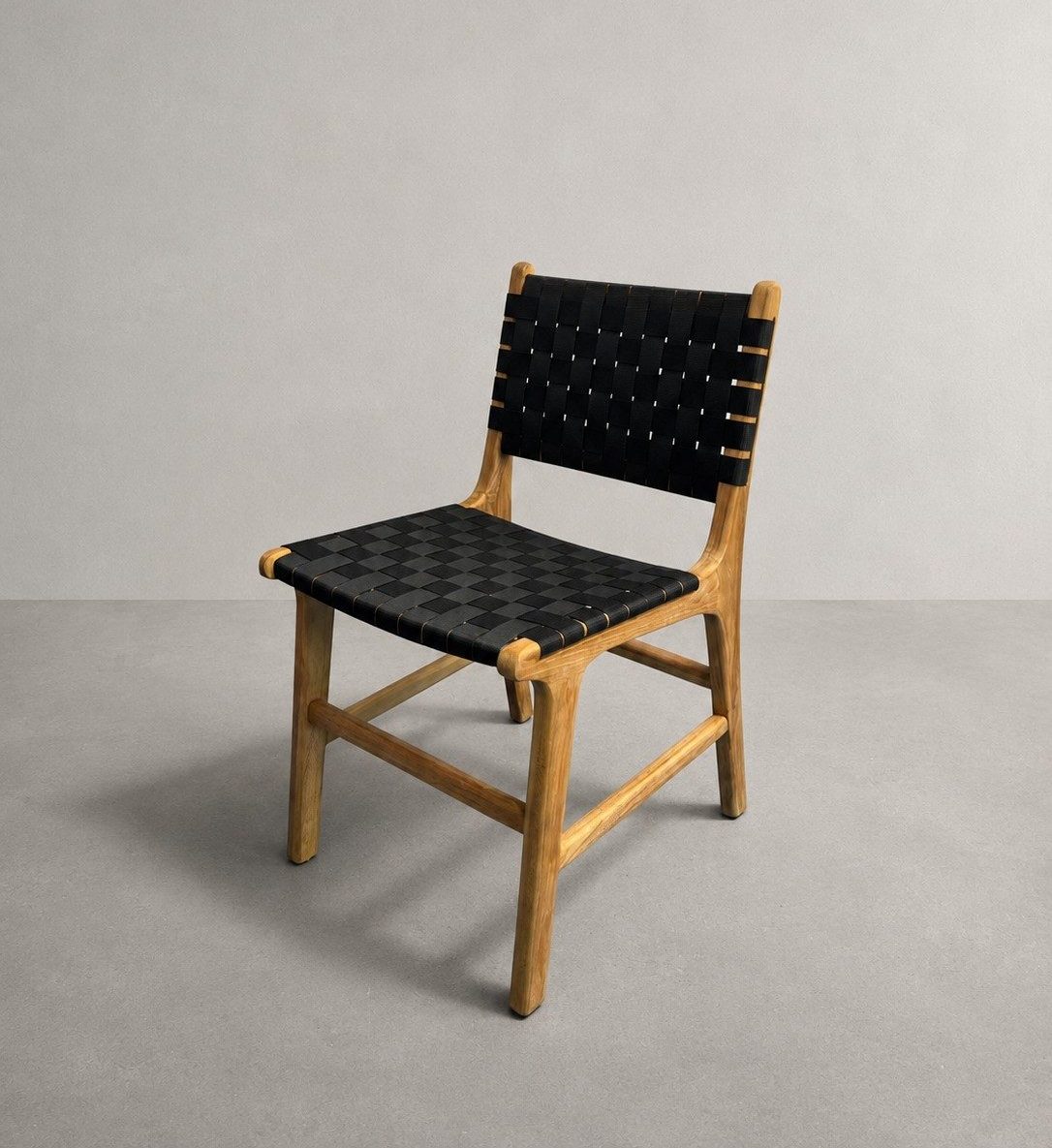 Silla en madera teca y cincha náutica negra